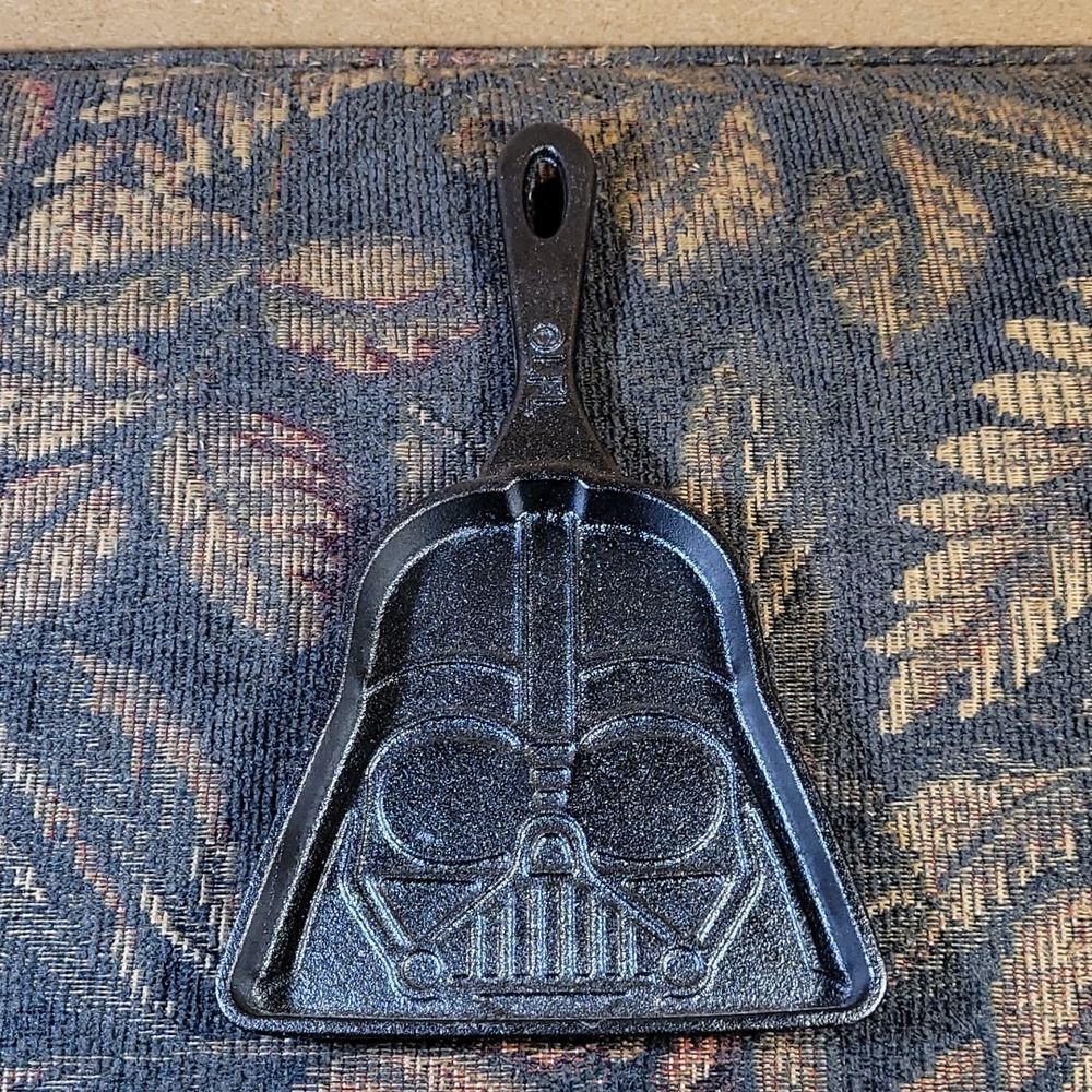Star Wars Darth Vader Baking Skillet